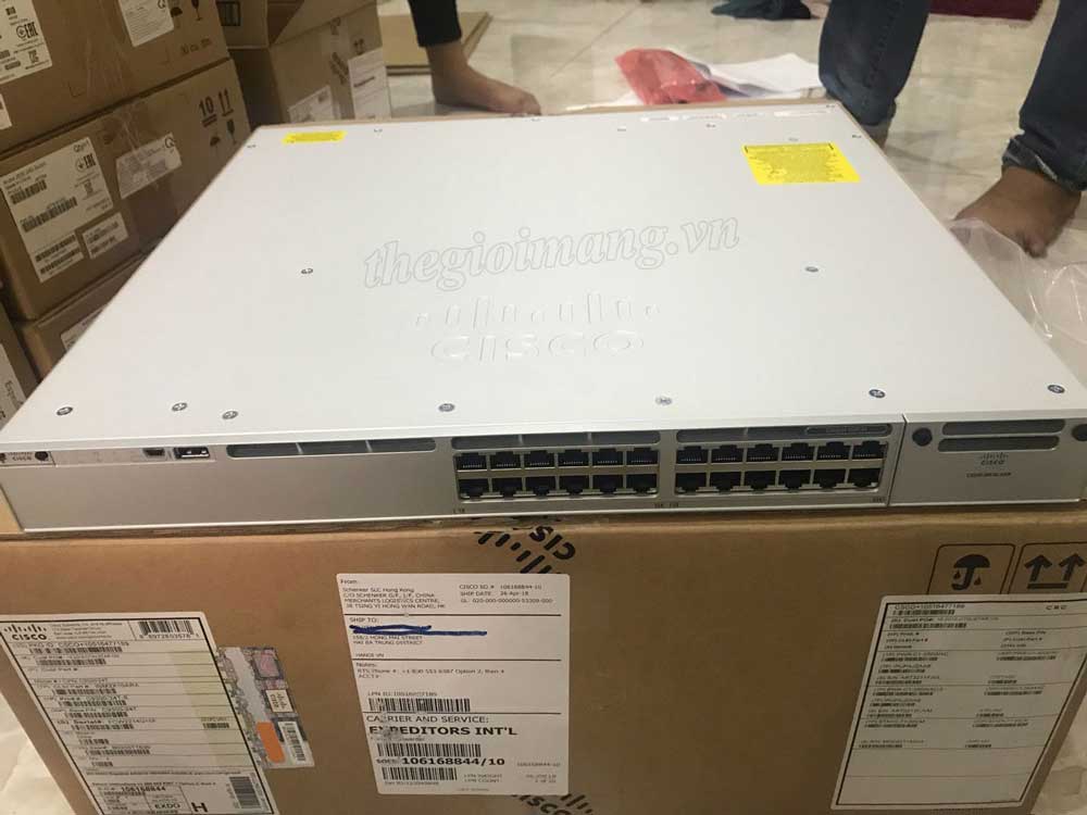 Cisco C9300-24H-E 